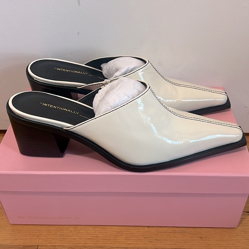Intentionally Blank Lala Cream Patent Leather Mule